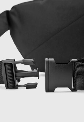 Canguro FILA Track Negro