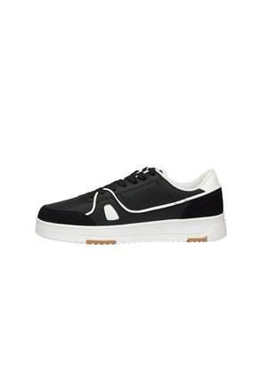 TENIS FILA HOMBRE 441100BLK GERKER Talla 8