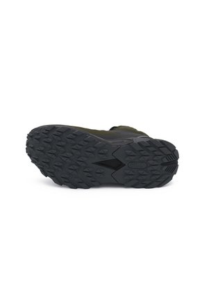 BOTAS TRAILSTORM FILA