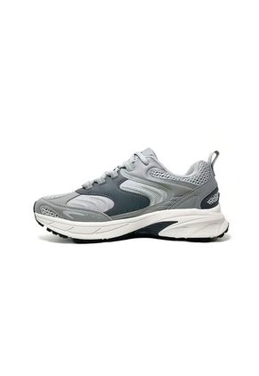 TENIS FILA HOMBRE 437270GRAY TIMO Talla 9