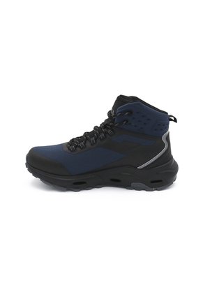 BOTAS TRAILSTORM FILA
