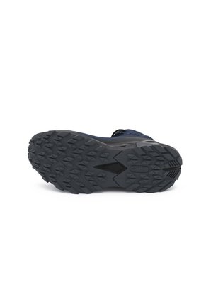 BOTAS TRAILSTORM FILA