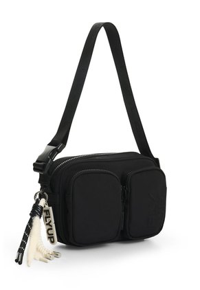 Bandolera Slim En Lona Para Mujer Fly Up Bandolera Slim En Lona Para Mujer Fly Up Negro FLY UP
