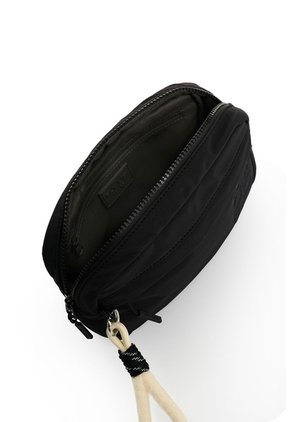 Cosmetiquera Florian 1.0 En Lona Para Mujer Fly Up Cosmetiquera Florian 1.0 En Lona Para Mujer Fly Up Negro FLY UP