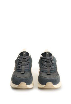 Tenis Spirited 2 Para Hombre Fly Up Tenis Spirited 2 Para Hombre Fly Up Gris 40 FLY UP