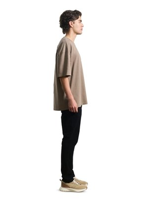 Camiseta Oversized Wind Fly Up Camiseta Oversized Wind Fly Up Tabaco XS FLY UP
