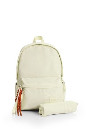 Morral Star 1.0 Para Mujer Fly Up Morral Star 1.0 Para Mujer Fly Up Crema FLY UP