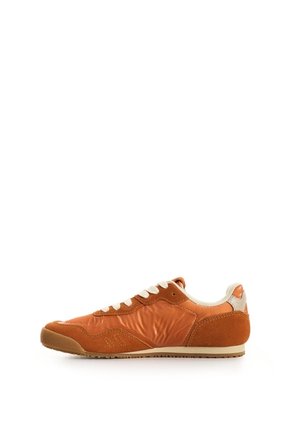 Tenis En Lona Y Gamuza Para Mujer Prime 1.0 Tenis En Lona Y Gamuza Para Mujer Prime 1.0 Naranja 38 FLY UP