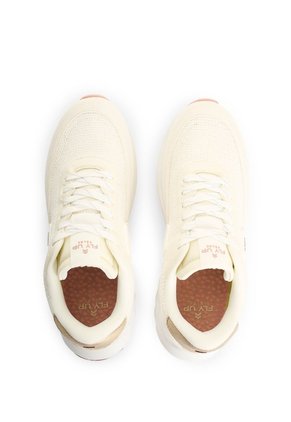 Tenis En Lona Y Carnaza Para Mujer Craft 1.0 Tenis En Lona Y Carnaza Para Mujer Craft 1.0 Blanco 34 FLY UP