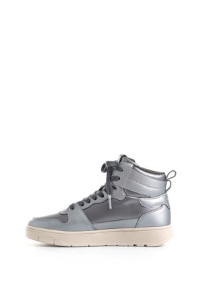 Tenis Fly Up Off En Textil Y Cuero Para Mujer High Top Tenis Fly Up Off En Textil Y Cuero Para Mujer High Top Plata 41 FLY UP