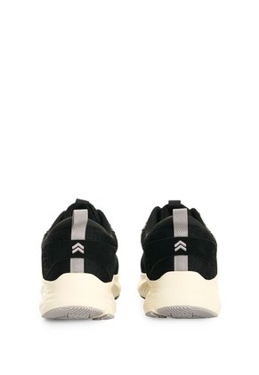 Tenis Spirited 3 1.0 En Textil Y Gamuza Para Mujer Fly Up Tenis Spirited 3 1.0 En Textil Y Gamuza Para Mujer Fly Up Negro 34 FLY UP