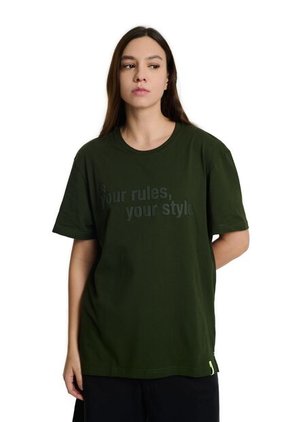 Camiseta Regular Star Unisex Fly Up Camiseta Regular Star Unisex Fly Up Verde XS FLYUP