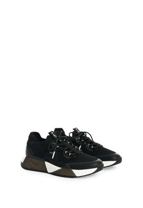 Tenis Freedom 3 2.0 Para Hombre Fly Up Tenis Freedom 3 2.0 Para Hombre Fly Up Negro 39 FLY UP