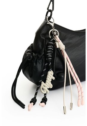 Baguette En Lona Flare Para Mujer Fly Up Baguette En Lona Flare Para Mujer Fly Up Negro FLY UP