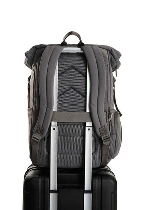 Morral De Viaje Para Hombre Rollet 2 Fly Up Morral De Viaje Para Hombre Rollet 2 Fly Up Gris FLY UP