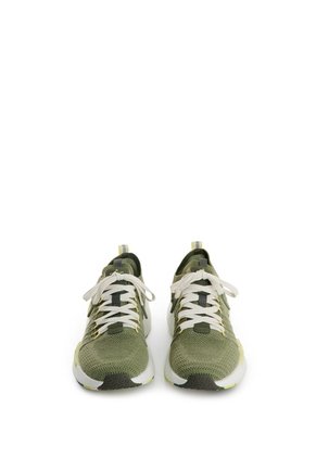 Tenis Flyknit Para Mujer Fly Up Tenis Flyknit Para Mujer Fly Up Verde Oliva 35 FLY UP