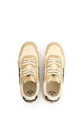 Tenis Dash Para Hombre Fly Up Tenis Dash Para Hombre Fly Up Crema 41 FLY UP