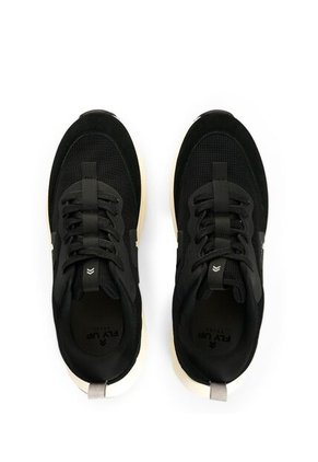 Tenis Spirited 3 2.0 Para Hombre Fly Up Tenis Spirited 3 2.0 Para Hombre Fly Up Negro 46 FLY UP