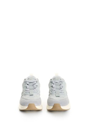 Tenis Spirited Spectrum 1.0 Para Mujer Fly Up Tenis Spirited Spectrum 1.0 Para Mujer Fly Up Azul Claro 39 FLY UP