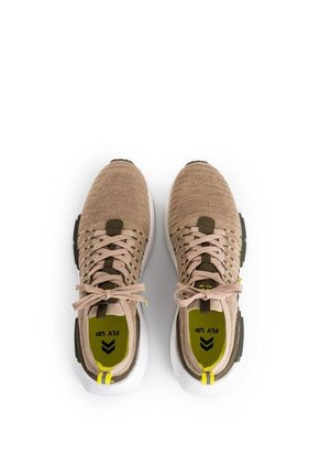 Tenis Flyknit 2.0 Para Hombre Fly Up Tenis Flyknit 2.0 Para Hombre Fly Up Arena 42 FLYUP