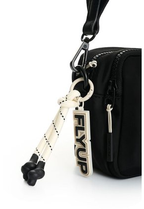 Riñonera Para Mujer Dynamic Fly Up Riñonera Para Mujer Dynamic Fly Up Negro FLY UP