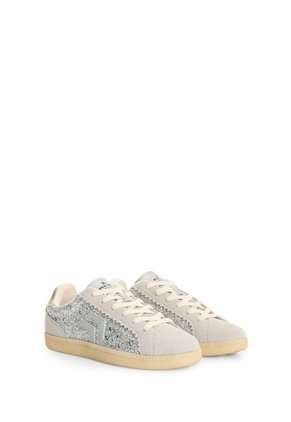 Tenis Sparkle 2 1.0 Para Mujer Fly Up Tenis Sparkle 2 1.0 Para Mujer Fly Up Gris 40 FLY UP