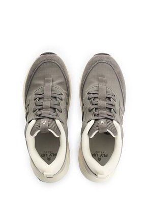 Tenis Spirited Volt Para Mujer Fly Up Tenis Spirited Volt Para Mujer Fly Up Gris 41 FLY UP