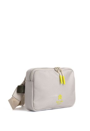 Riñonera Renewa Para Hombre Fly Up Riñonera Renewa Para Hombre Fly Up Crema FLY UP