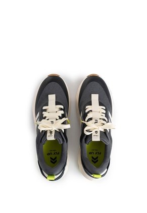 Tenis Fly Up Spirited 2.0 En Textil Y Cuero Para Hombre Contraste Tenis Fly Up Spirited 2.0 En Textil Y Cuero Para Hombre Contraste Negro 38 FLY UP