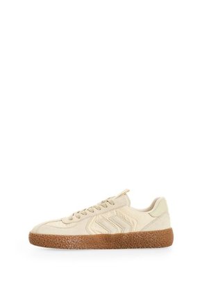 Tenis Nomad 2.0 Para Hombre Fly Up Tenis Nomad 2.0 Para Hombre Fly Up Beige 41 FLY UP
