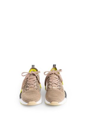 Tenis Flyknit Para Mujer Fly Up Tenis Flyknit Para Mujer Fly Up Arena 35 FLY UP