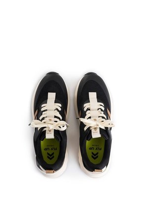 Tenis Fly Up Spirited En Textil Y Cuero Para Mujer Silueta Liviana Tenis Fly Up Spirited En Textil Y Cuero Para Mujer Silueta Liviana Negro 37 FLY UP