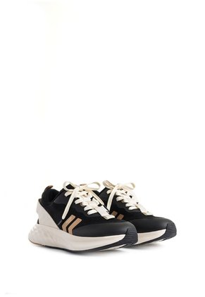 Tenis Fly Up Spirited En Textil Y Cuero Para Mujer Silueta Liviana Tenis Fly Up Spirited En Textil Y Cuero Para Mujer Silueta Liviana Negro 35 FLY UP