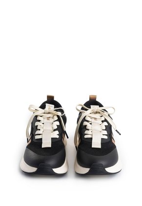 Tenis Fly Up Spirited En Textil Y Cuero Para Mujer Silueta Liviana Tenis Fly Up Spirited En Textil Y Cuero Para Mujer Silueta Liviana Negro 37 FLY UP
