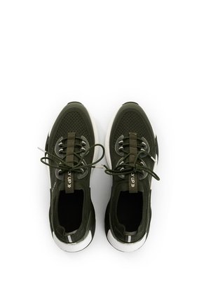 Tenis Freedom 2.0 Tejidos Para Hombre Fly Up Tenis Freedom 2.0 Tejidos Para Hombre Fly Up Verde 38 FLY UP
