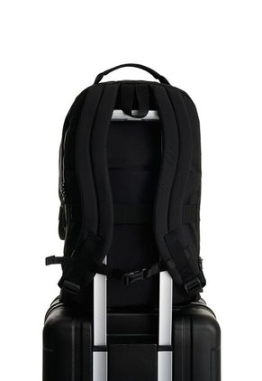 Morral Horizon 2 Para Hombre Fly Up Morral Horizon 2 Para Hombre Fly Up Negro FLYUP