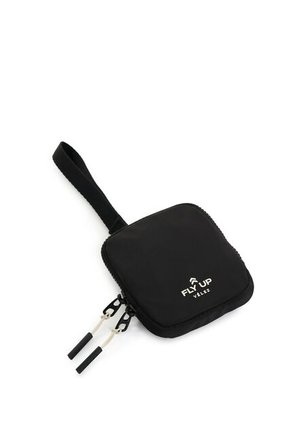 Monedero Para Mujer Quick 2 Fly Up Monedero Para Mujer Quick 2 Fly Up Negro FLY UP