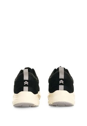 Tenis Spirited 3 2.0 Para Hombre Fly Up Tenis Spirited 3 2.0 Para Hombre Fly Up Negro 41 FLY UP