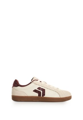 Tenis En Lona Y Carnaza Para Mujer Sparkle Space 1.0 Tenis En Lona Y Carnaza Para Mujer Sparkle Space 1.0 Vinotinto 36 FLY UP