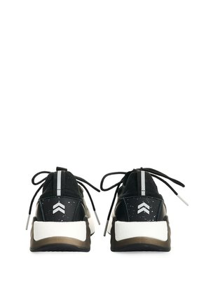 Tenis Freedom 3 1.0 Para Mujer Fly Up Tenis Freedom 3 1.0 Para Mujer Fly Up Negro 38 FLY UP