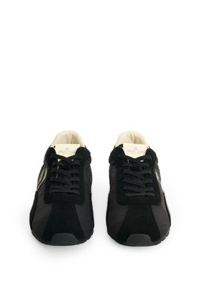 Tenis En Lona Y Carnaza Para Hombre Savanna League Classic 2.0 Tenis En Lona Y Carnaza Para Hombre Savanna League Classic 2.0 Negro 45 FLY UP