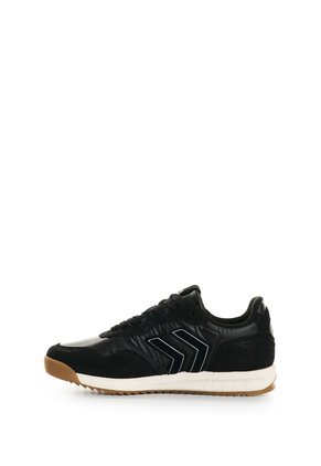 Tenis Chromia Para Mujer Fly Up Tenis Chromia Para Mujer Fly Up Negro 34 FLY UP