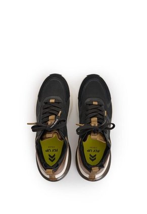 Tenis Vitality Para Mujer Fly Up Tenis Vitality Para Mujer Fly Up Negro 34 FLY UP