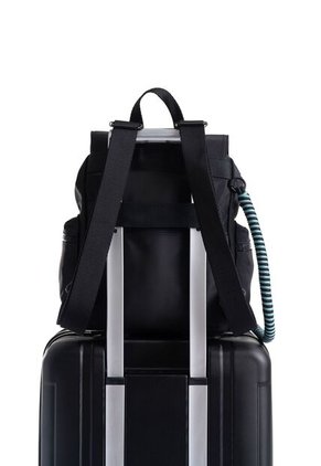 Morral Fly Up Move Para Mujer Detalle Contraste Morral Fly Up Move Para Mujer Detalle Contraste Negro FLY UP