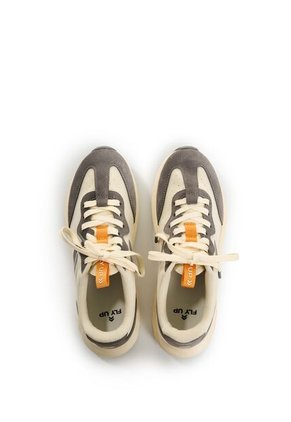 Tenis Fibermesh 2.0 De Cuero Y Malla Para Hombre Fly Up Tenis Fibermesh 2.0 De Cuero Y Malla Para Hombre Fly Up Gris 45 FLYUP