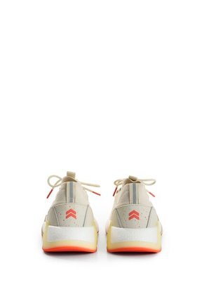 Tenis Freedom 2 Para Mujer Fly Up Tenis Freedom 2 Para Mujer Fly Up Crema 36 FLYUP