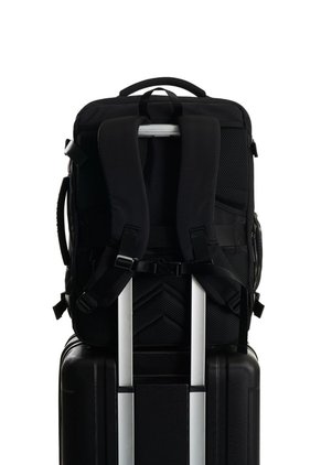 Morral De Viaje Finder 2 Para Hombre Fly Up Morral De Viaje Finder 2 Para Hombre Fly Up Negro FLY UP