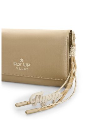 Billetera De Lona Field Para Mujer Fly Up Billetera De Lona Field Para Mujer Fly Up Dorado FLY UP