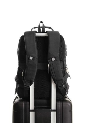 Morral Para Hombre Forte 2 Fly Up Morral Para Hombre Forte 2 Fly Up Negro FLYUP