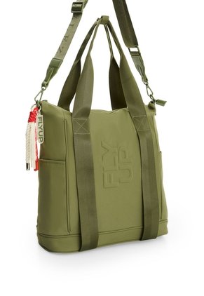 Shopping Sprint En Lona Para Mujer Fly Up Shopping Sprint En Lona Para Mujer Fly Up Verde FLY UP